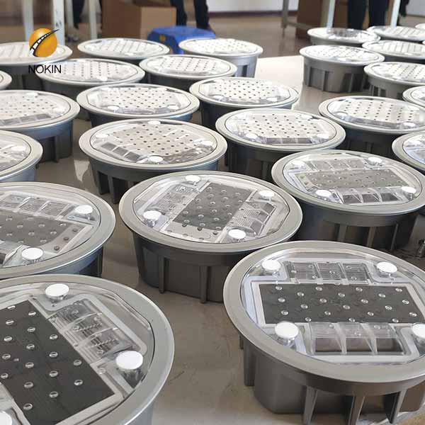 China Aluminum Solar Road Stud Easy Installation Solar Light 